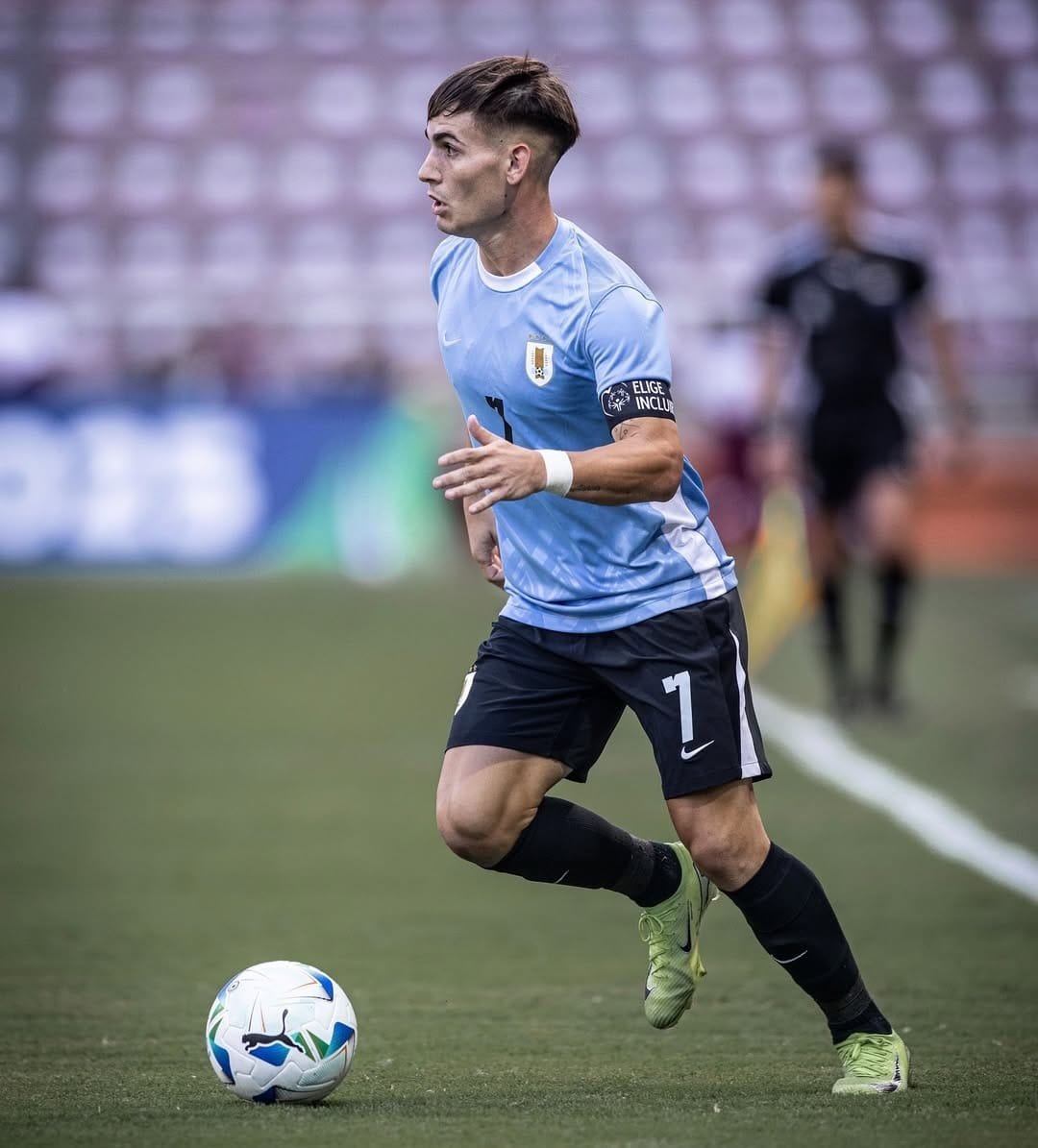 Joaquín Lavega, contratação do Fluminense para 2025, retorna ao Rio.