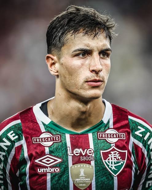 Facundo Bernal, volante do Fluminense, é diagnosticado com uma lesão grau 3 na coxa