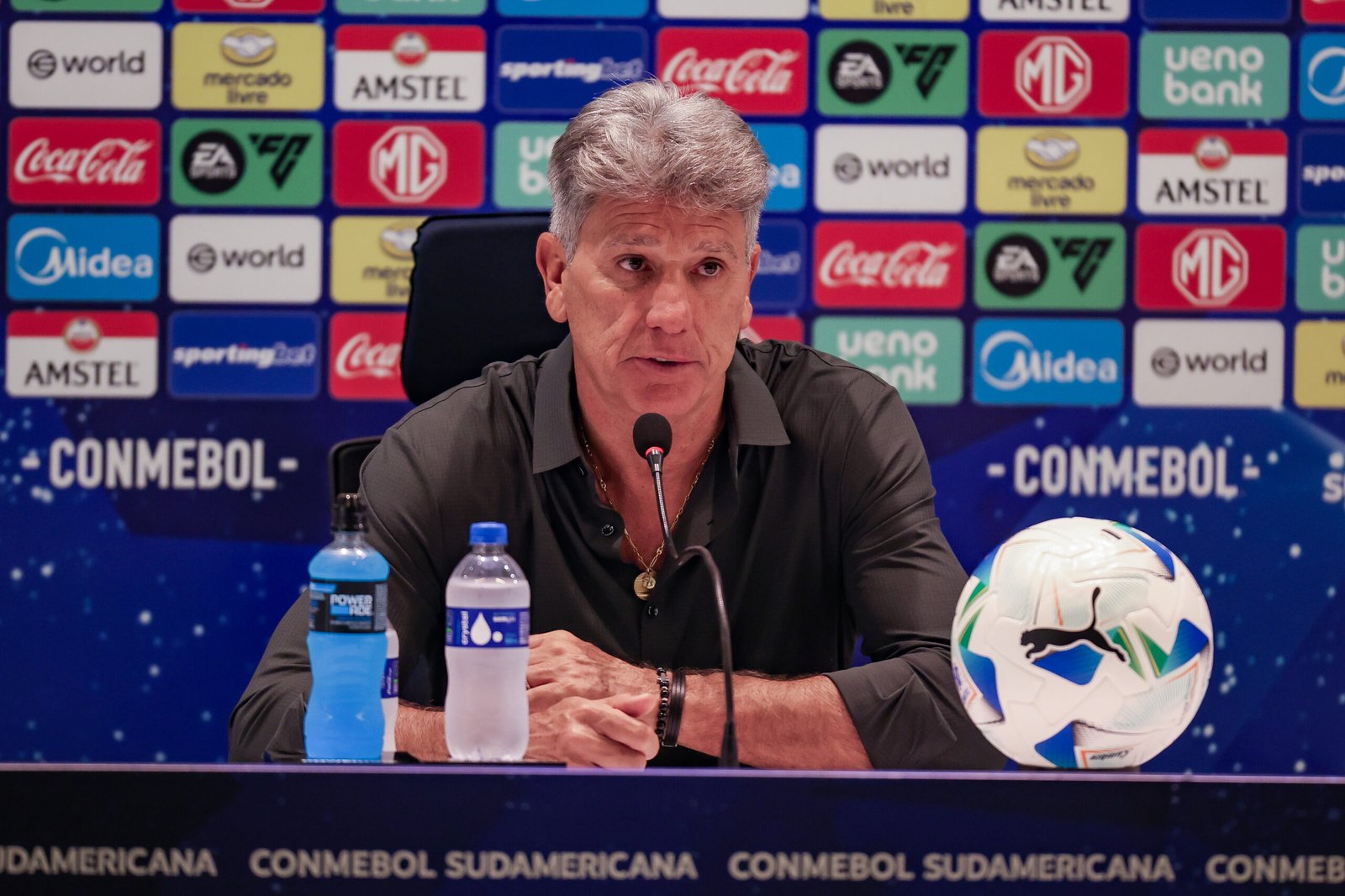 Renato Gaúcho comenta situação de reforços do Fluminense