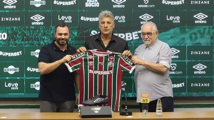 Fluminense tem interesse na contratação do meia-atacante Anderson Talisca. Tricolor teria realizado sondagem pelo atleta.