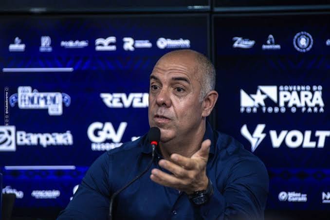 Clube faz sondagem por atacante, mas Fluminense rejeita modelo de negócio. Jogador segue com futuro indefinido.