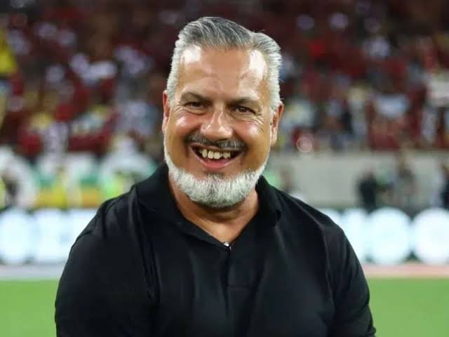 Jornalista afirma que o Flamengo monitora a situação de Arias, ex Fluminense. Jogador foi negociado há um mês.