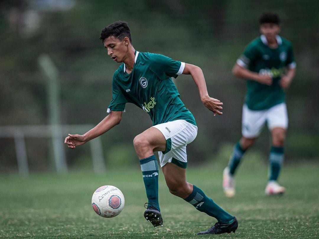 Fluminense acertou a contratação do zagueiro Rodrigo Bringel, de 18 anos.