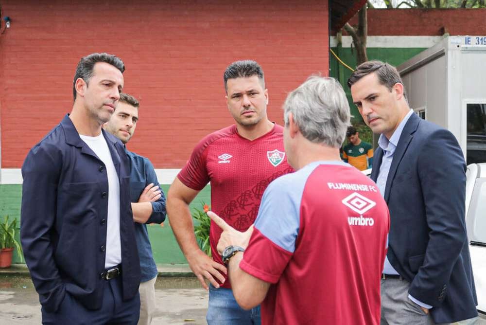 Fluminense é goleado pelo Flamengo e diretor abre o jogo sobre planejamento da base