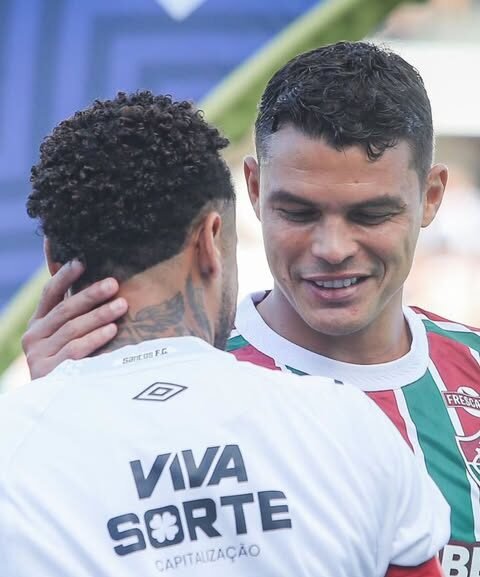 Neymar pode ser reforço do Fluminense? Foto publicada por Thiago Silva aumenta as especulações.