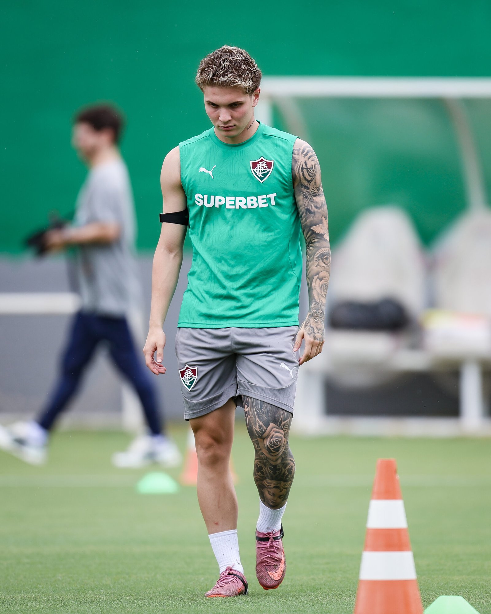 O Fluminense acertou a saída por empréstimo do lateral esquerdo Léo Jance a equipe da Série B