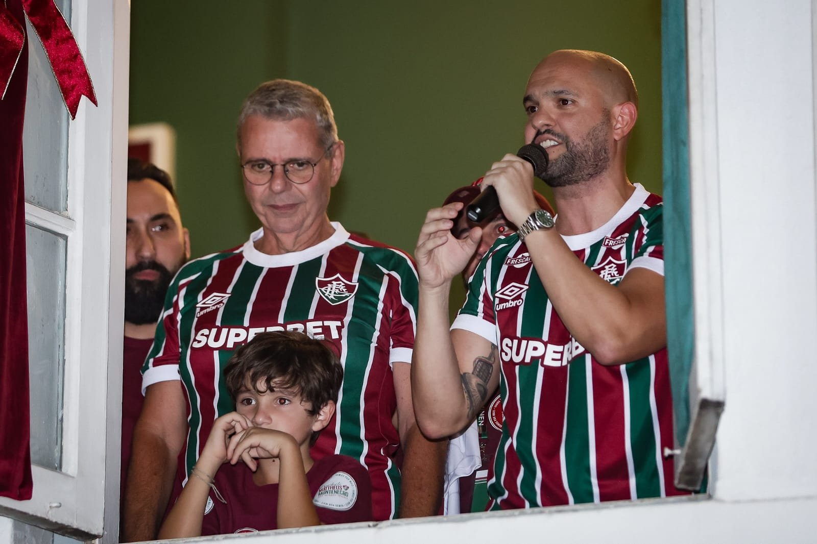 Clubes demonstram interesse em contratação de craque e Fluminense se mantém atento à situação