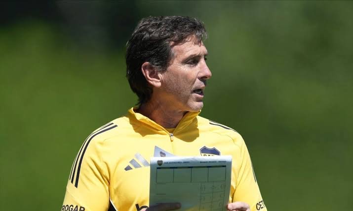 Após perder jogador para o Vasco, gigante busca a contratação de atacante do Fluminense