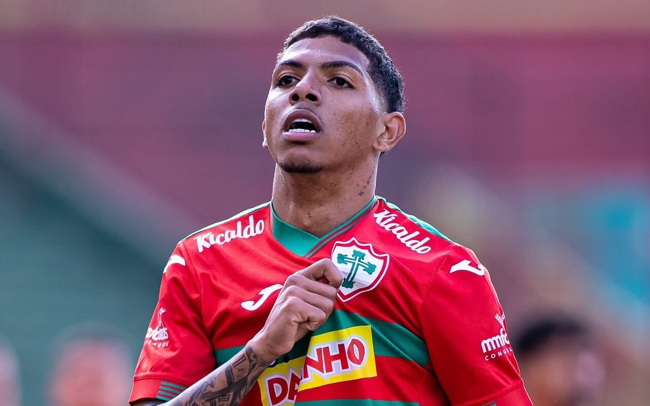 Além de buscar um centroavante e um zagueiro, o Fluminense está de olho nos destaques dos estaduais