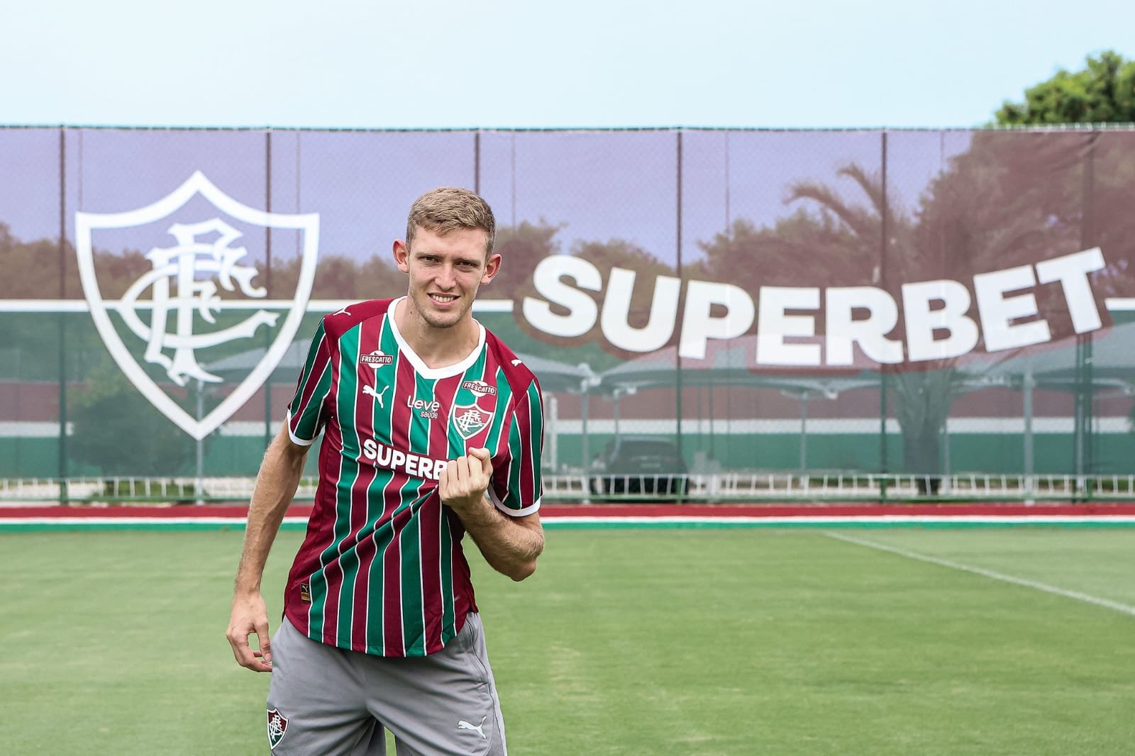 Contratação mais cara da história do Fluminense, Castillo reage à pressão no Tricolor: "responder dentro de campo"