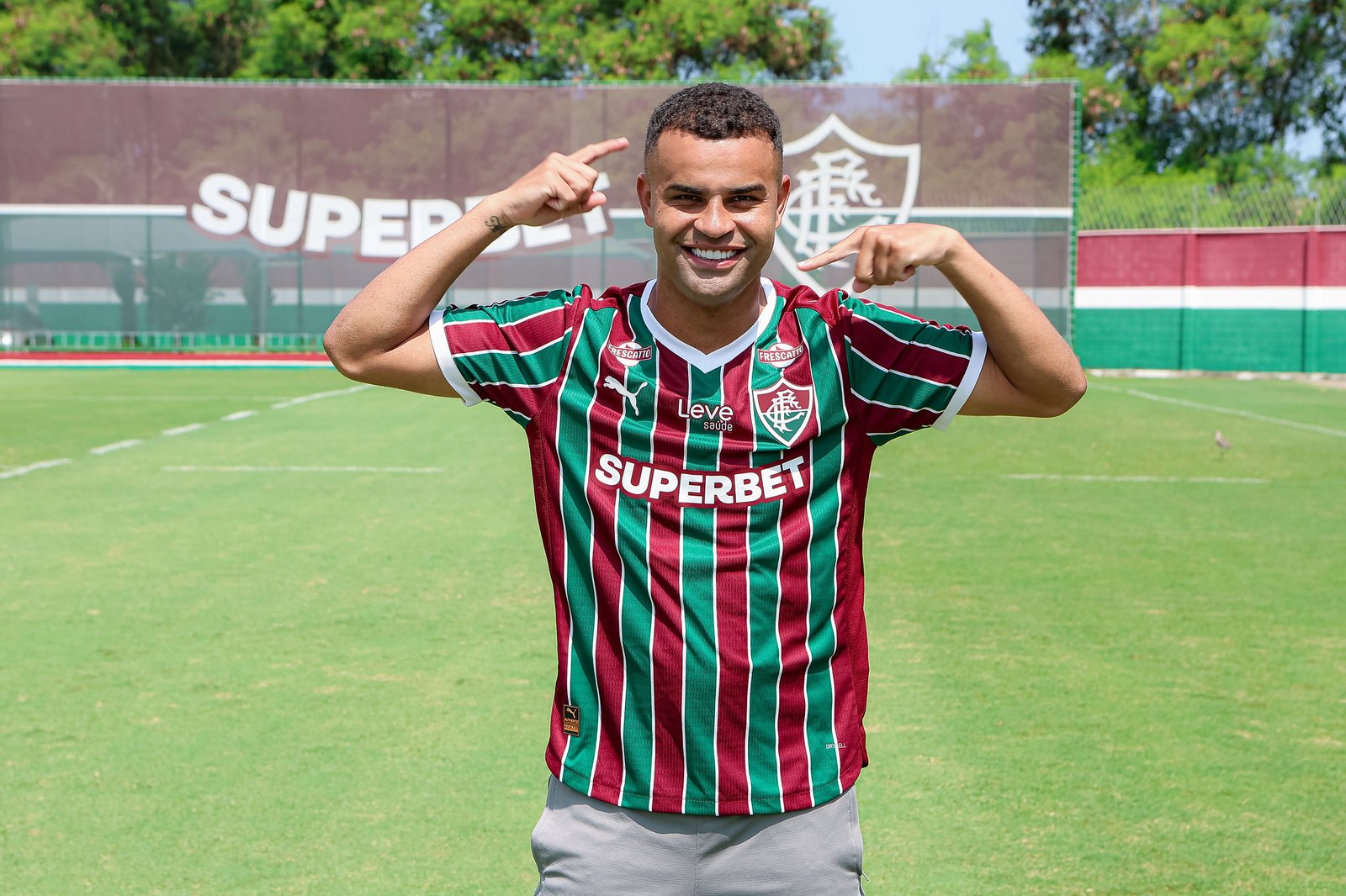 Com passagens por Cruzeiro, Grêmio e São Paulo, Alisson é o sexto reforço do Fluminense